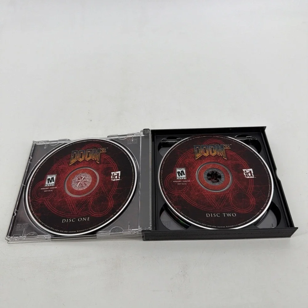 Doom 3 PC Game 2004 id Software Activision First Person Shooter FPS Complete M